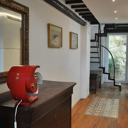 Casa Di Mario In Centro Storico Con Due Da Letto E Terrazze * Cagliari